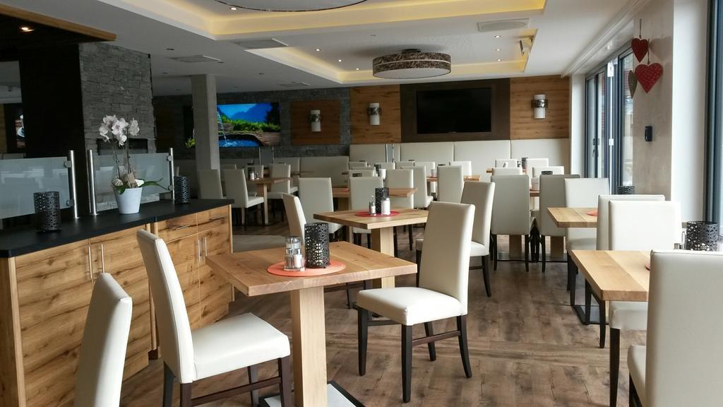 Alpenflair Hotel Buchloe Eksteriør bilde